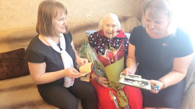 Век живёт смотреть онлайн