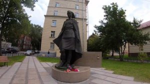 Куда сходить в Питере? В Парижский дворик. Дворы Питера.