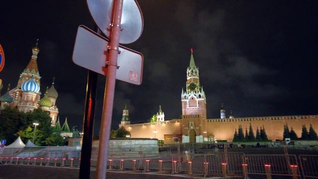 Прогулка по ночной Москве | A walk through Moscow at night (4K) смотреть онлайн