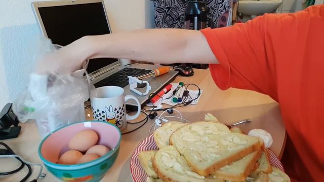 САМОЕ МАЛЕНЬКОЕ КУРИНОЕ ЯЙЦО из магазина ☕ вкусный обзор еды смотреть онлайн