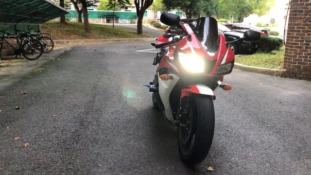 Honda CBR600RR ABS 2009 walkaround (yoshimura rs-5) смотреть онлайн