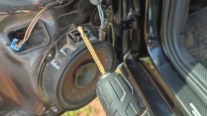 Замена штатных динамиков в Volkswagen Polo Sedan на DL Audio Gryphon Lite 165