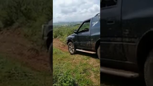 4x4 Opel Frontera 2.5 смотреть онлайн