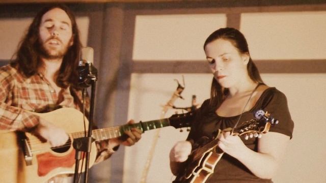 Loves It! Covering Linoleum (NOFX)