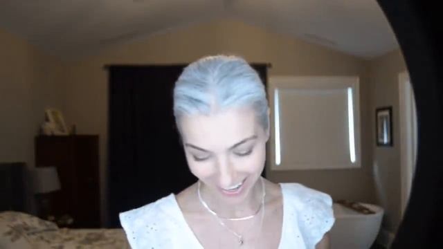 5 Ways to Look More Youthful with Grey Hair | Silver Hair смотреть онлайн