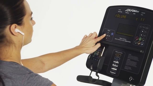 LIFE FITNESS Club Series Recumbent Lifecycle Bike смотреть онлайн