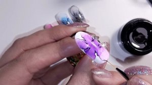 Рисуем цветы акварельными каплями на ногтях ?