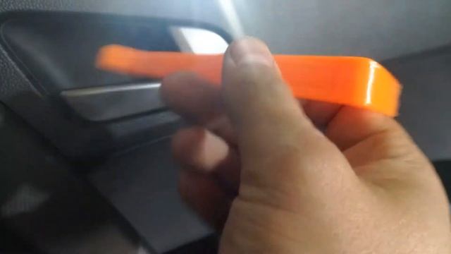 Hyundai Creta. Снятие заглушки за ручкой. Снятие карты двери. смотреть онлайн