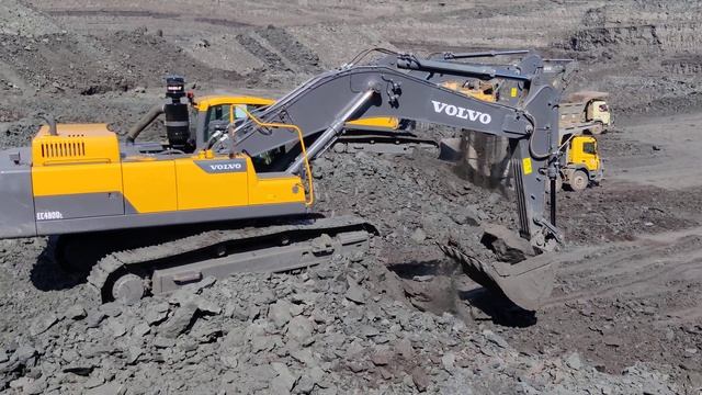 Volvo EC480DL Excavators Loading Coal On Trucks