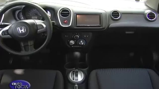 Toyota Avanza Vs Honda Mobilio -  Head 2 Head