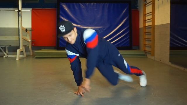 FOOTWORK ЛАЙФХАКИ • КАК ТАНЦЕВАТЬ ФУТВОРК смотреть онлайн