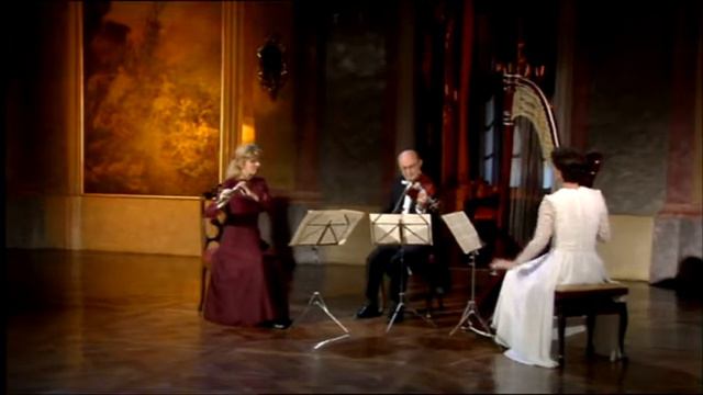 Debussy - Sonata for Flute, Viola and Harp (Anna Garzuly, Karl Suske, Cornelia Smaczny) смотреть онлайн