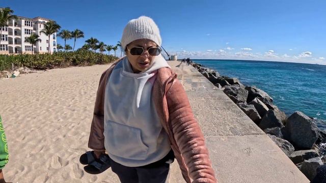 Anika on West Palm Beach, Ocean Pointe, Marriott Beach смотреть онлайн