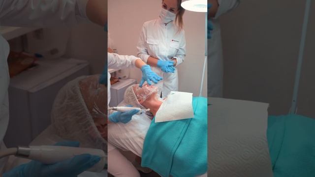 Процедура RF Лифтинг смотреть онлайн