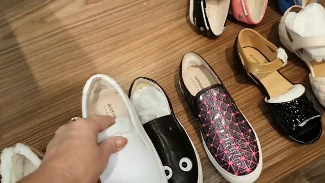 Обзор UGG AUSTRALIA магазина.УГГИ женские,мужские,детские сапоги и тапочки.Красивая обувь Австралии смотреть онлайн