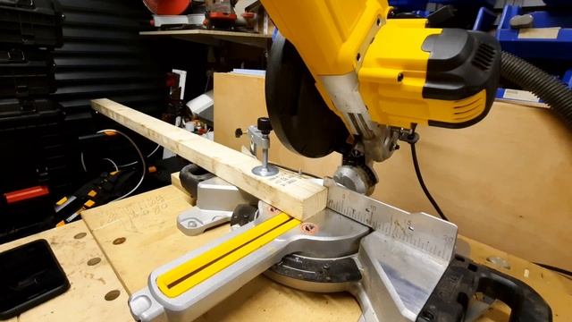 DeWalt Sliding Single Bevel Mitre Saw DWS-773. What’s A Mitre Saw? Is This One Any Good?