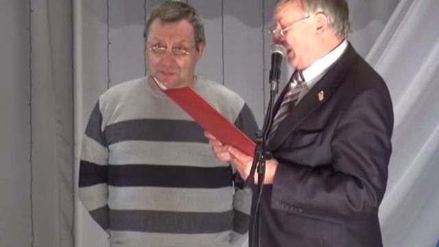 В Каслях поздравили сотрудников ОВД с профессиональным праздником смотреть онлайн