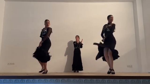 Día del flamenco. I.E.S Mediterráneo смотреть онлайн