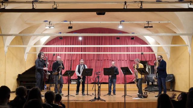 ITALIAN BASS CLARINET CIRCUS смотреть онлайн