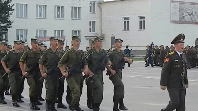 Копия видео Еланский гарнизон.в/ч 31612 Присяга 28.07.2013 г..торжественный марш.140 полк. смотреть онлайн