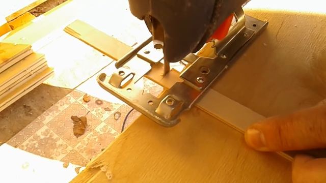 Фрезерование пазов для соединения на планку, milling grooves смотреть онлайн