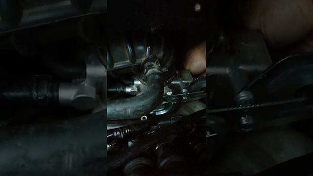 Плавающие,зависающие обороты ХХ,глохнет. Шевроле Такума 2.0 смотреть онлайн