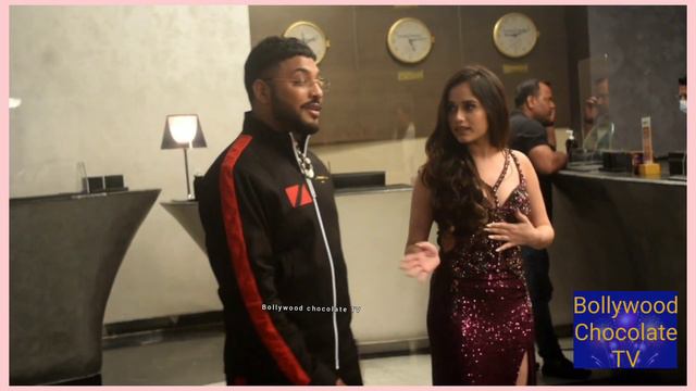 Jannat zubair Making Reel with Famous Singer Raftaar At Josh Wakao Grand Event смотреть онлайн