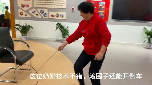 Traditional game workshop in Dapuqiao Community,Shanghai,China смотреть онлайн