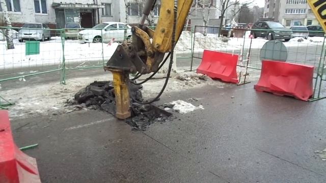 Трактор с гидромолотом Электросталь | 8 (966) 190-55-66 смотреть онлайн