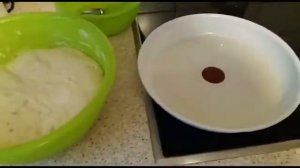 Оладьи на дрожжах , очень вкусные