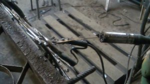 Компьютерное кресло скрипит, ремонтируем.