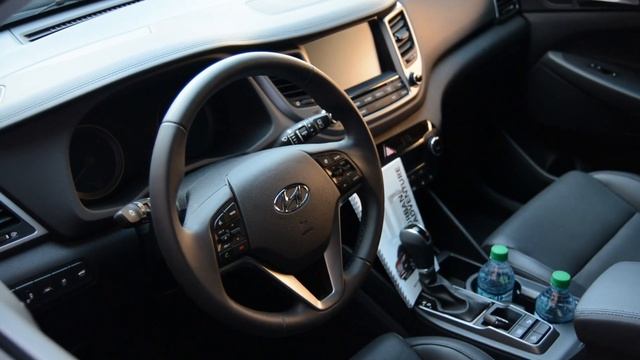 Hyundai Tucson 2016 Review: Beating a Porsche Cayenne (Extended Edition) - Gadget Review смотреть онлайн