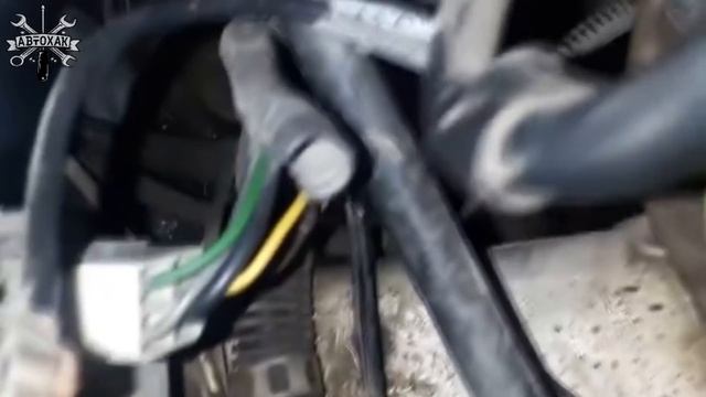 Как Заставить Ярко Светить Потускневшие Фары Автомобиля, Не Прикасаясь к ним. АвтоХак смотреть онлайн