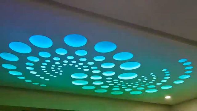 Натяжной потолок Apply с подсветкой РГБ смотреть онлайн