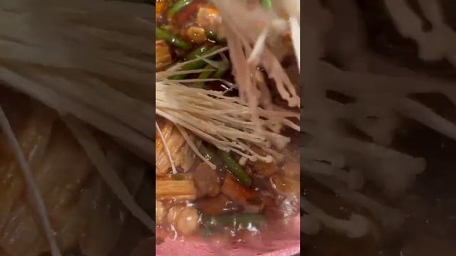 Бобовая лапша с грибами, соевой спаржей в соусе терияки #vegan #веган #веганрецепт #veganrecipes смотреть онлайн