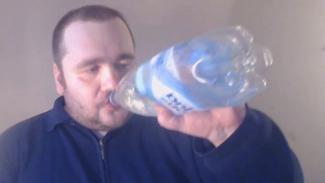 ОБЖОР НА ПЮРЕШКУ С СОСИСКОЙ смотреть онлайн