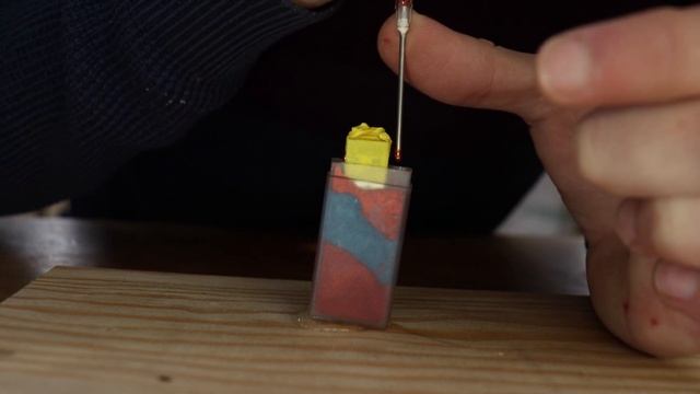 Флешка из эпоксидной смолы. How to make a resin USB drive. DIY. смотреть онлайн