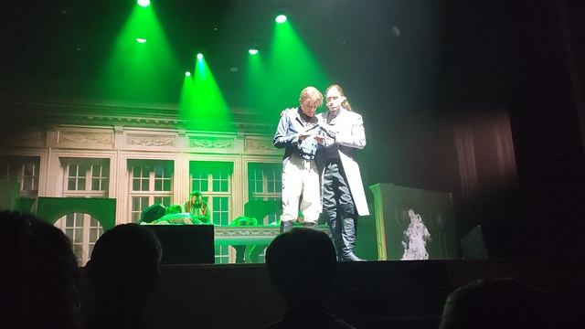 Дама Пик
01 декабря 2022
Жизнь игра
Ростислав Колпаков, Ярослав Баярунас смотреть онлайн