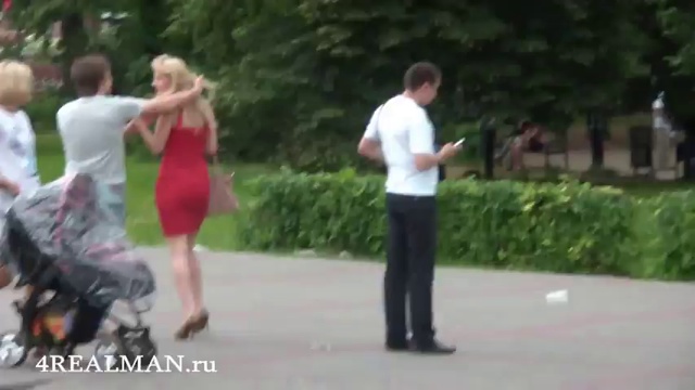 Как вначале поцеловать девчонку и потом познакомиться