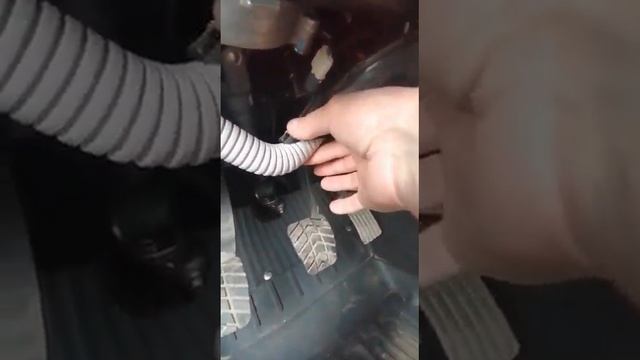 Лайфхак для владельцев Лады Весты, чтобы не мёрзла левая нога (недоделка с завода) смотреть онлайн