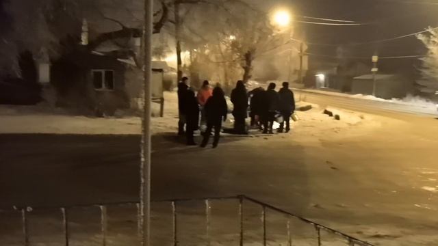 Микрорайон Релеро, 20 линия в районе Нейбута и Омской остались без воды, смотреть онлайн