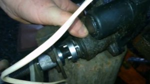 Как вдавить поршень суппорта с электроручником