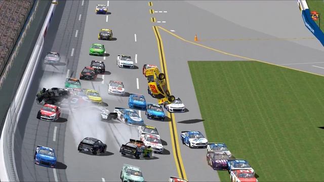 NASCAR Racing 2003 Season: Unrealistic & Glitchy Crashes
