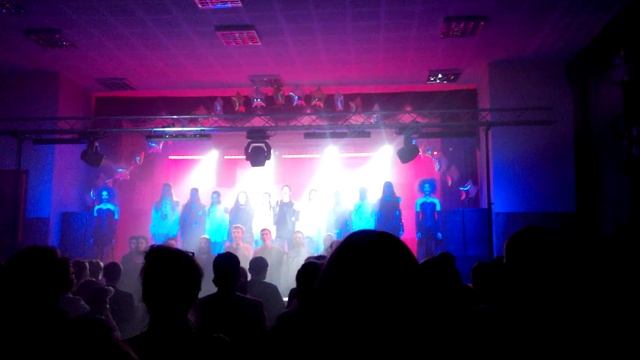 Ромео и Джульетта. Донецк, УВК№1, 9-Б класс. Золотая Роза 2014 - 2 часть