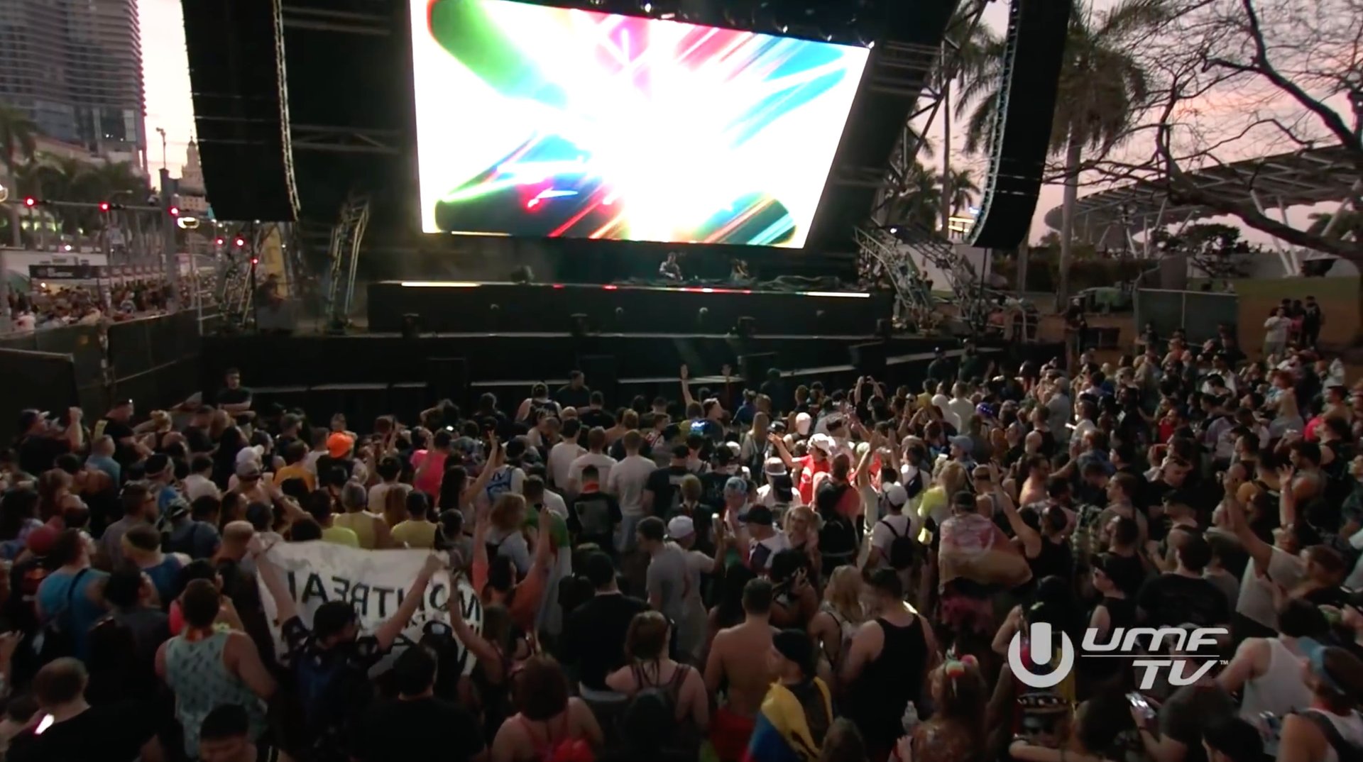 Gareth Emery live at Ultra Music Festival Miami 2022 | UMF (ASOT Stage) смотреть онлайн