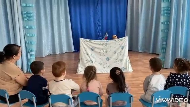 Малышам показали пальчиковый театр по сказке «Колобок». смотреть онлайн