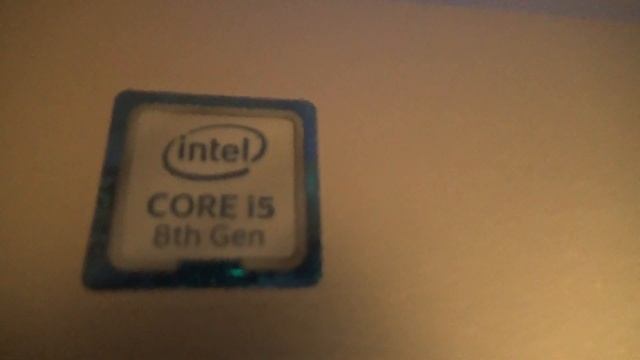 Asus VivoBook Intel i5-8265U Laptop First Start... смотреть онлайн
