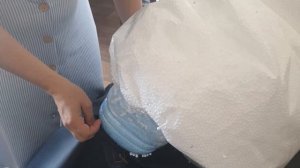 Наполняем кресло-мешок сами, как легко это сделать, и как убрать наполнитель, который рассыпался))