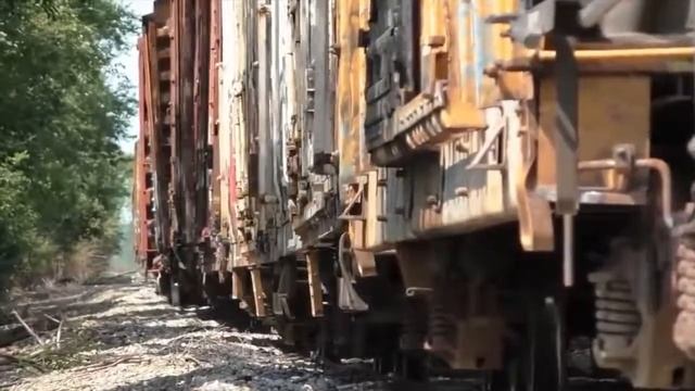 Runaway Train Crash Compilation - Trains смотреть онлайн