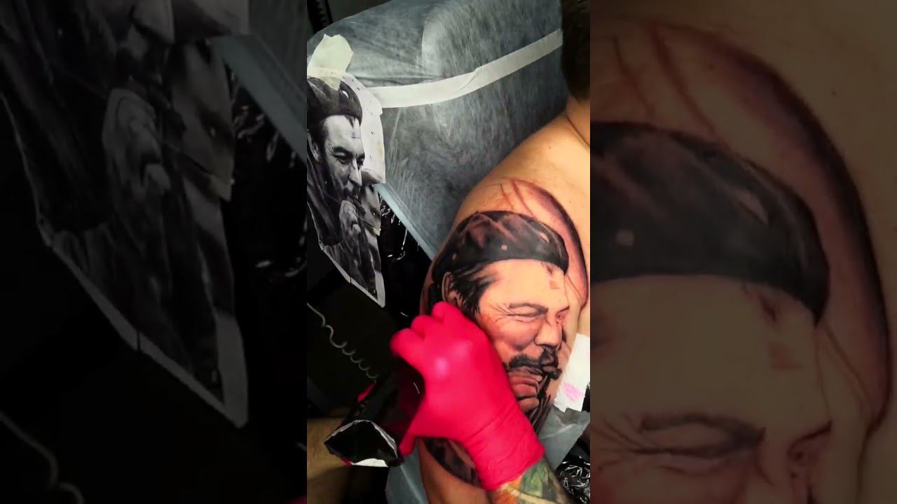 Тату с Че Гевара на плече смотреть онлайн